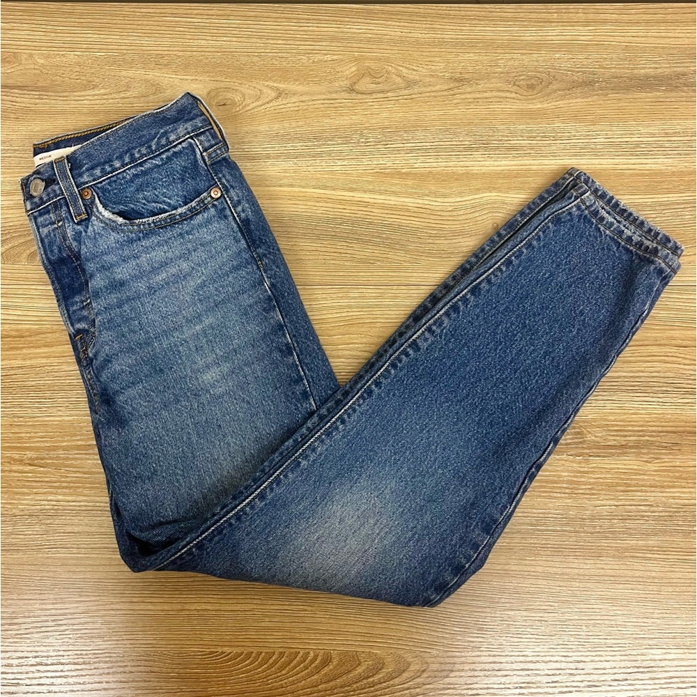 Levi’s Wedgie Icon High Rise  90s y2k grunge crop